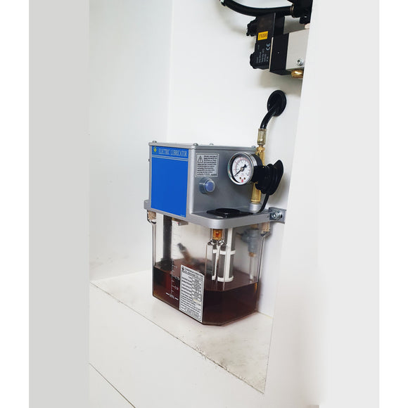 CNC milling machine OPTImill F 150HSC with 24-fold tool changer