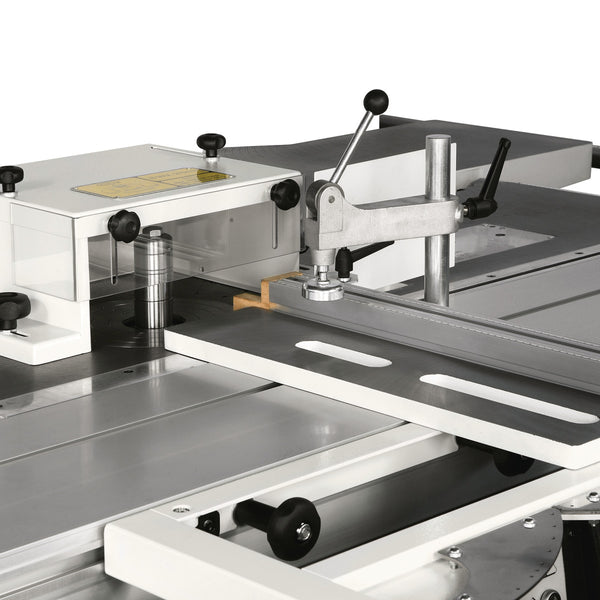 Milling cutter with guard hood
