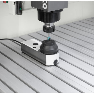Sensor for determining the tool length