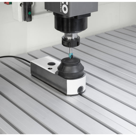 Sensor for determining the tool length