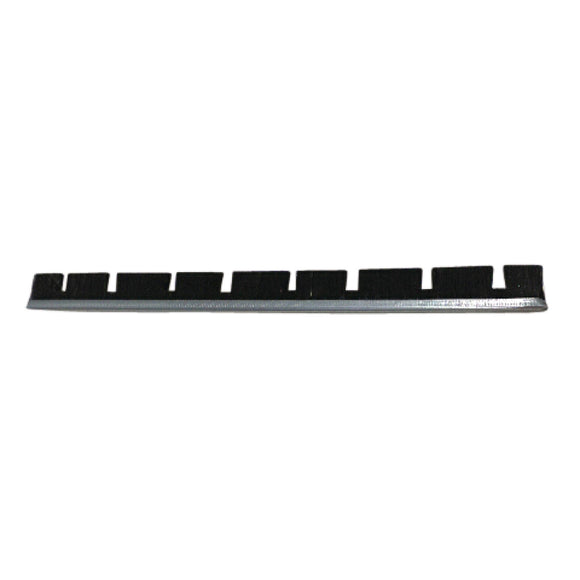 Lip for carpet and floor nozzle